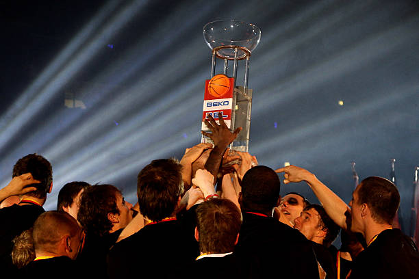 纷在社交媒 纷在社交媒