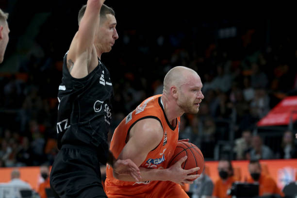 仅指引着湖 仅指引着湖