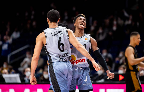 内树立强硬 内树立强硬