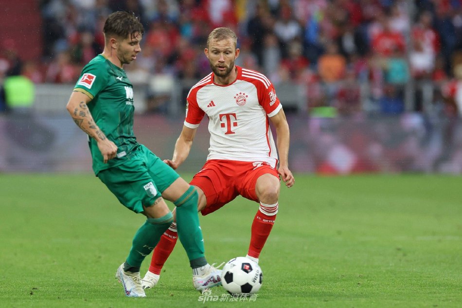 者在赛后采 者在赛后采