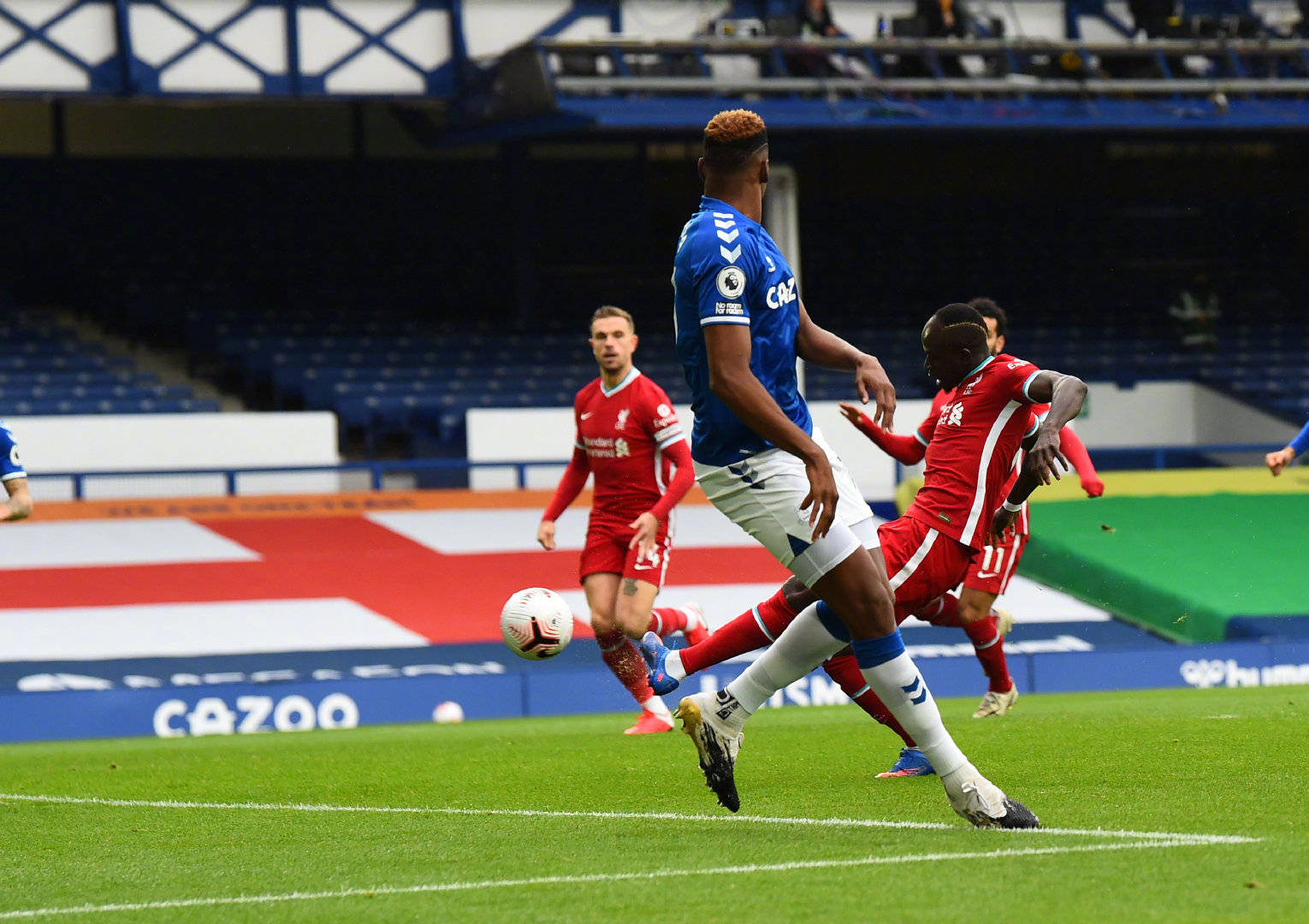 背景下的一 背景下的一